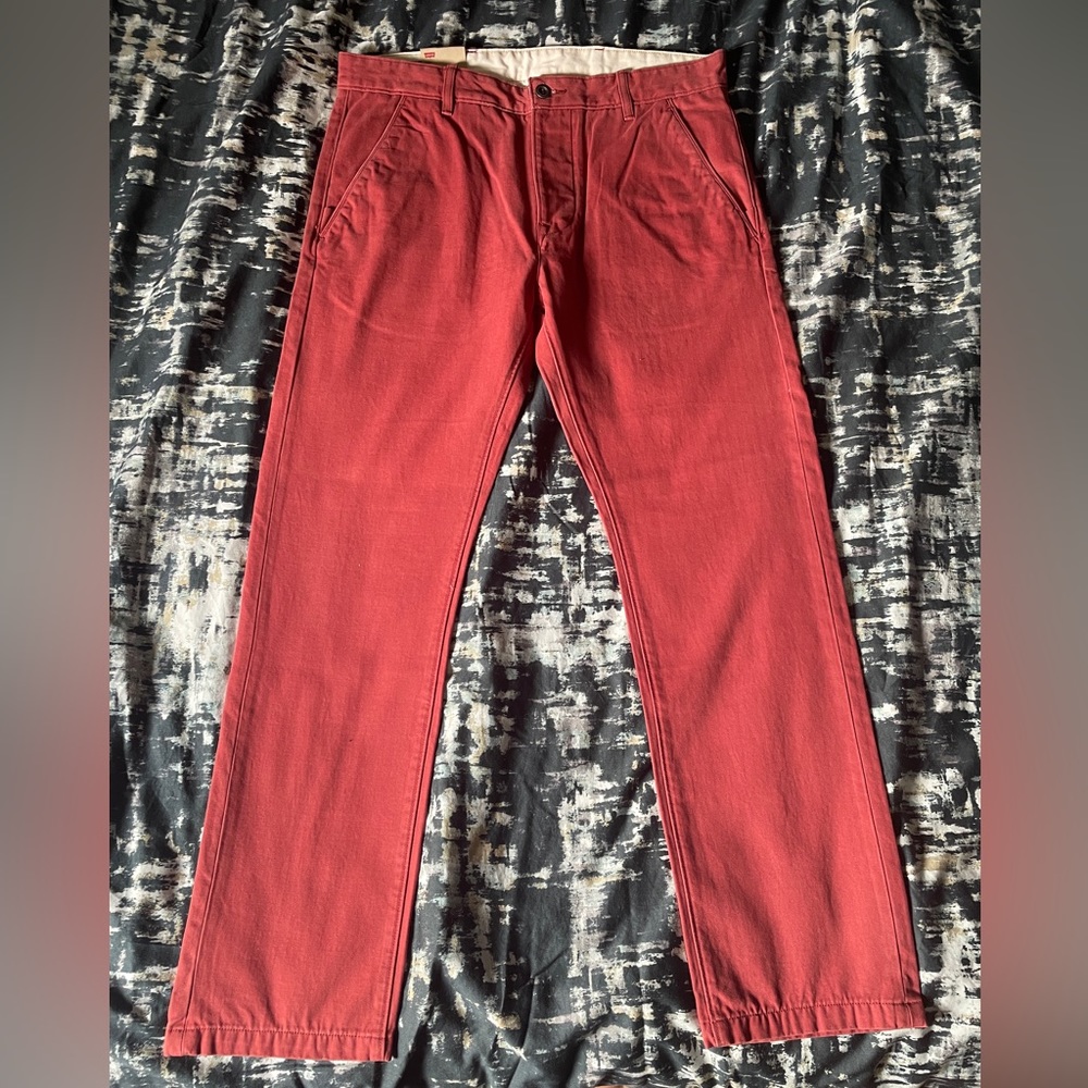 NWT Men’s Levi’s Chino Refular Fit 33W 30L